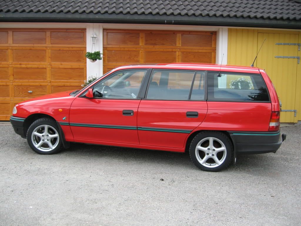 OpelAstra004.jpg