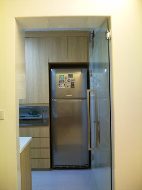 Kitchen-glassdooropen.jpg