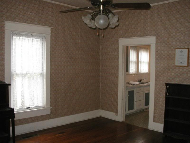 Dining room and kitchen photo diningroom2.jpg