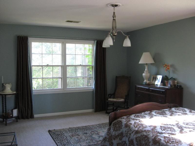 Harvest Gold bathroom