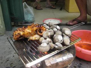 bạch tuộc nướng nè bà con...lai rai hôm 5-5 - 7