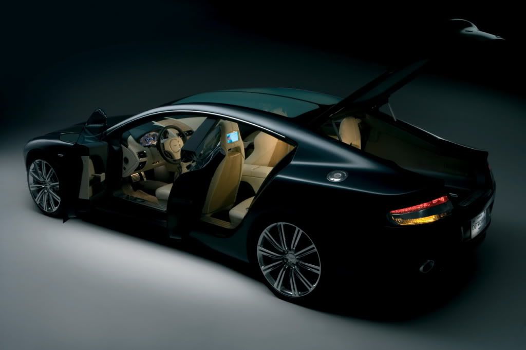 Aston-Martin-Rapide-11.jpg