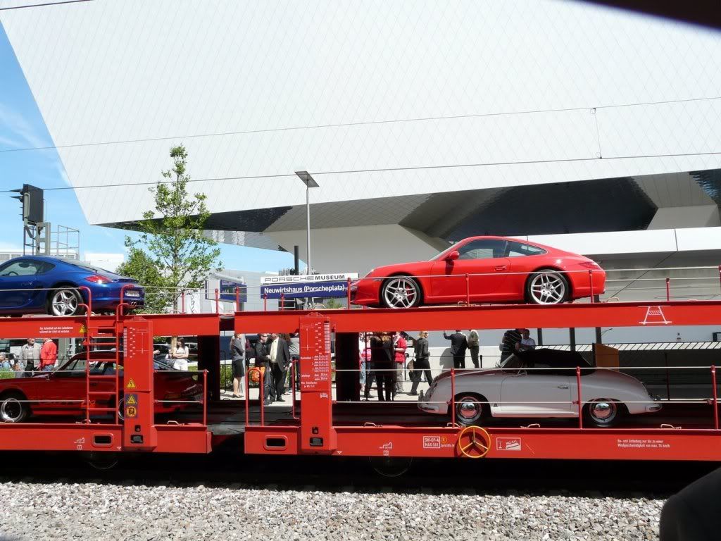 Porsche-Train-Station-3.jpg