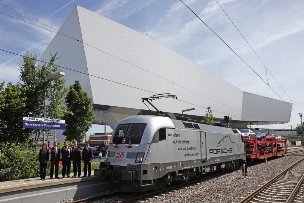 Porsche-Train-Station-9.jpg