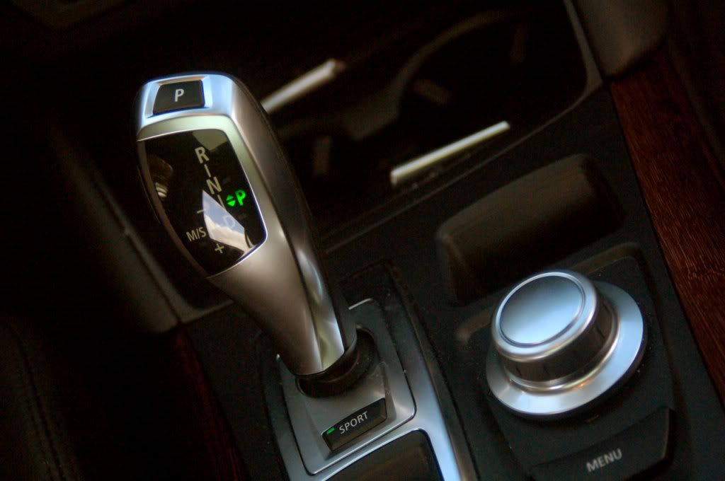 bmw_x6-29.jpg