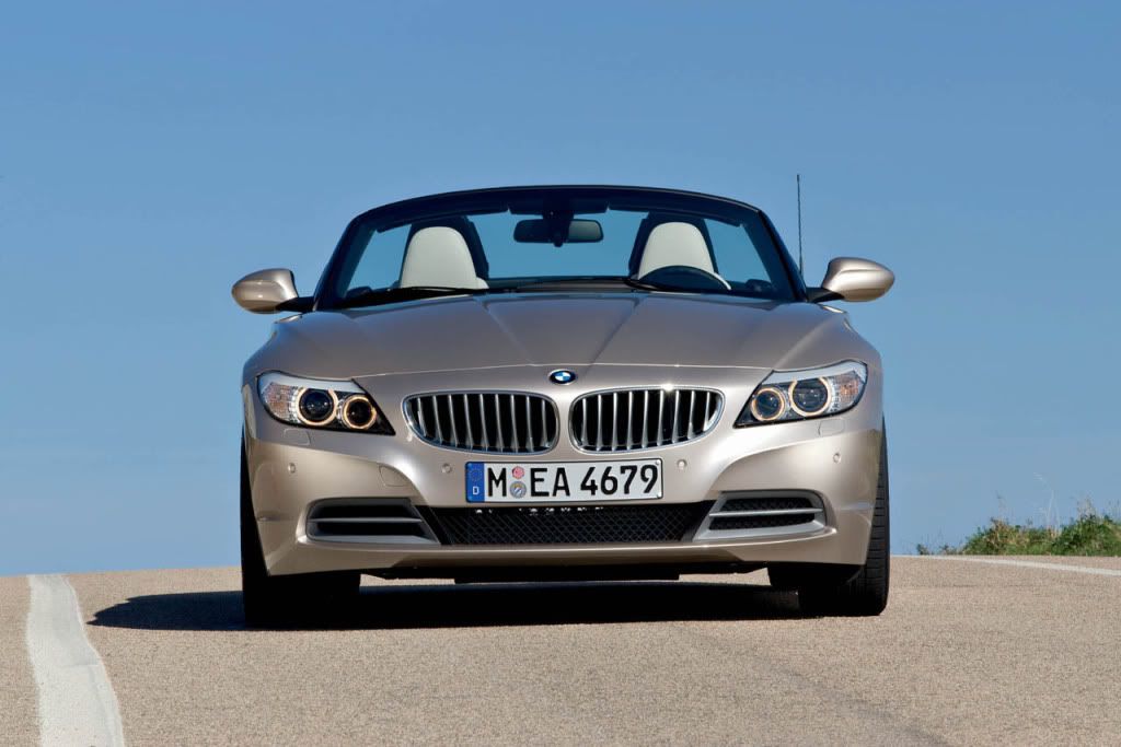 2010_z4_hi_14.jpg