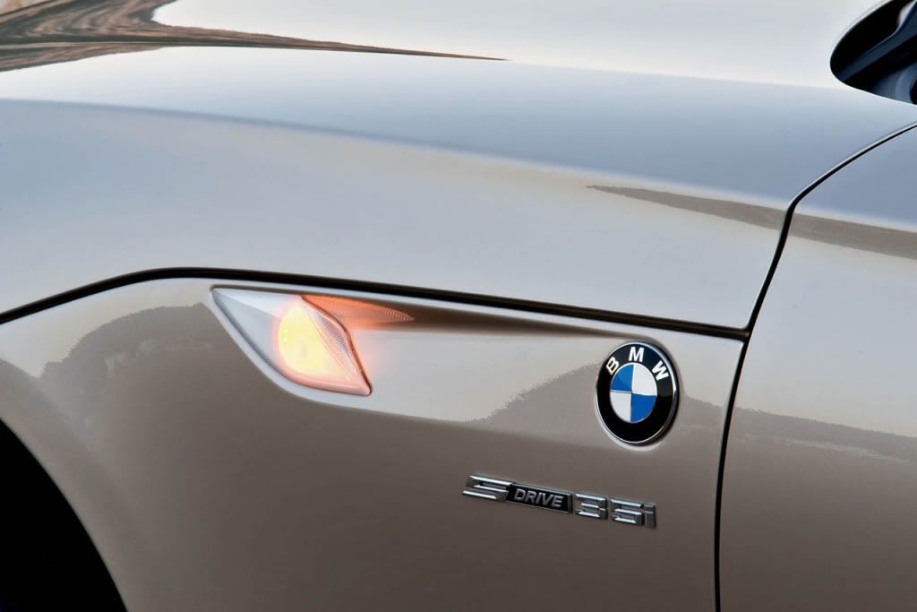 2010_z4_hi_22.jpg
