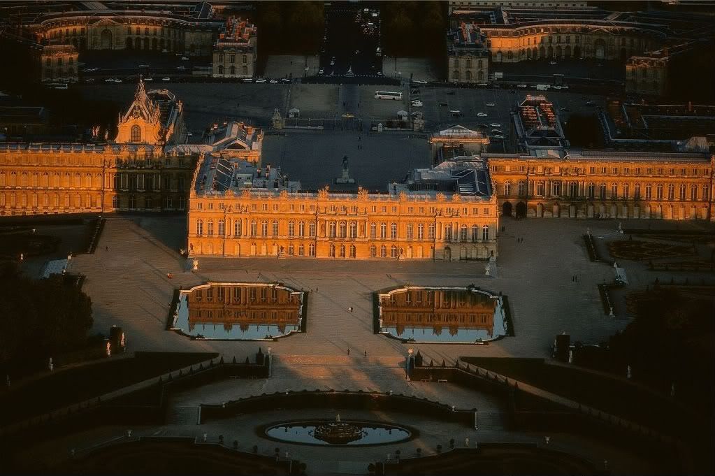 ChteaudeVersaillesaucoucherdusoleil.jpg