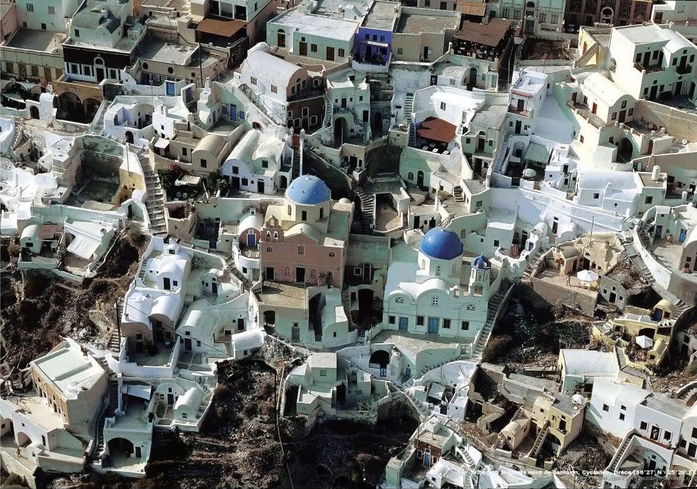 Grce07VillageCyclades.jpg