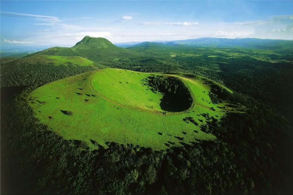 LepuydeCmechanedesvolcansdAuvergneP.jpg