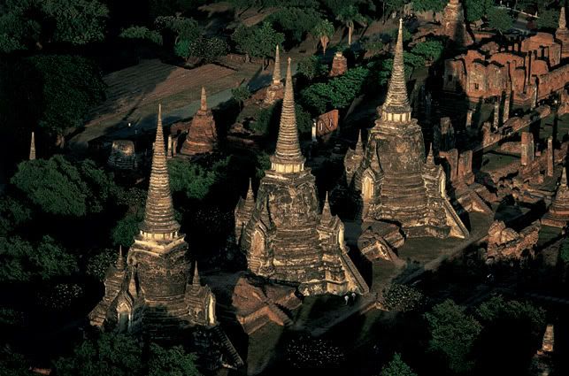 TombeauxroyauxduWatPhrasiSanphet-1.jpg