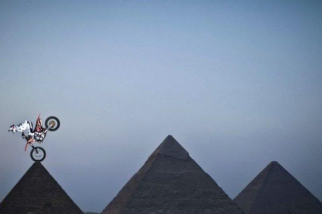 red-bull-x-fighters_01.jpg