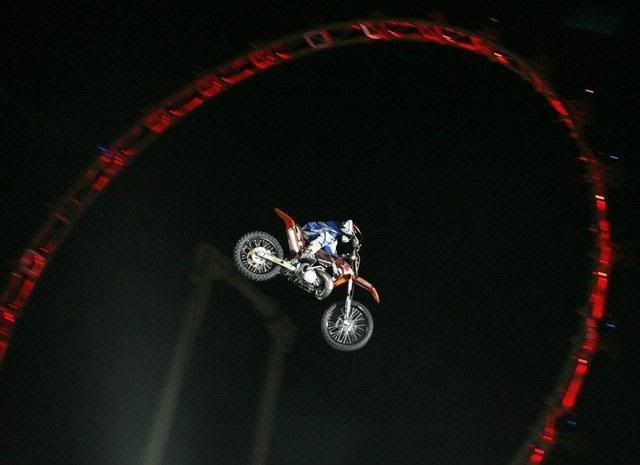 red-bull-x-fighters_06.jpg