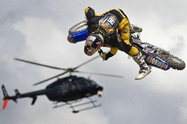 red-bull-x-fighters_10.jpg