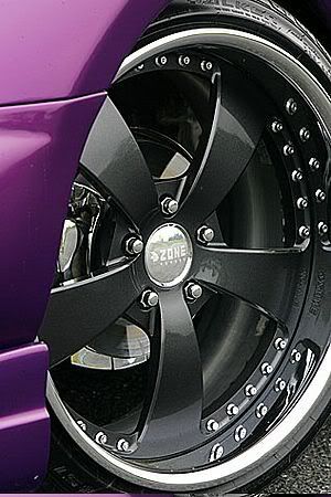 32055240009_large.jpg
