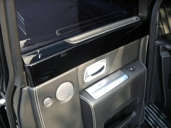 matte-black-rolls-royce-phantom_3.jpg