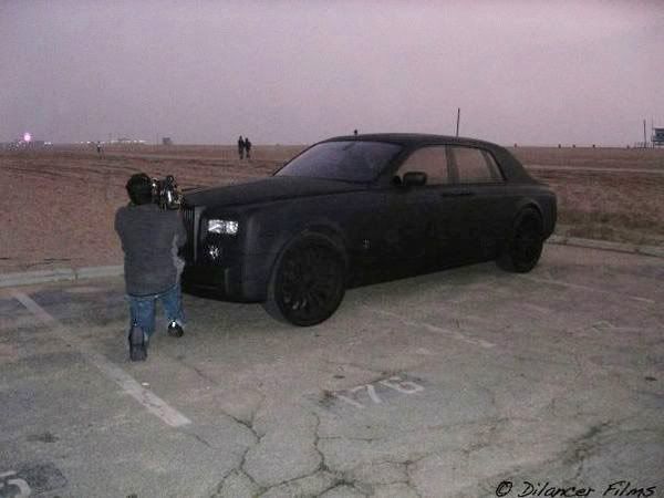 matte-black-rolls-royce-phantom_4.jpg