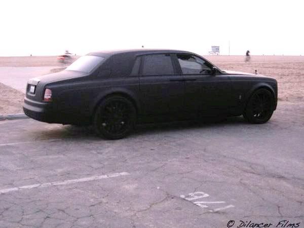 matte-black-rolls-royce-phantom_5.jpg