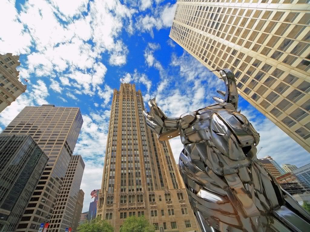 ChromeSculptureMichiganAvenueChicag.jpg