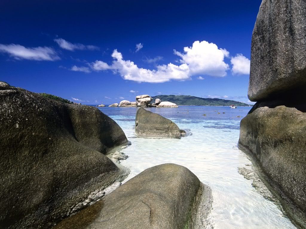 CocoIslandSeychelles.jpg