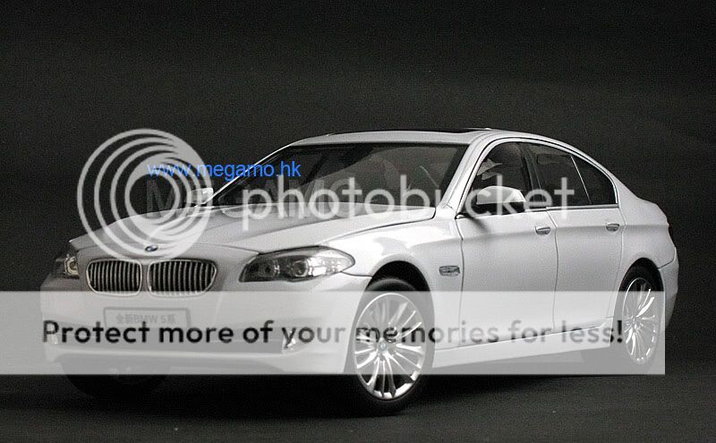 18 Norev BMW f10 550i White 2010  