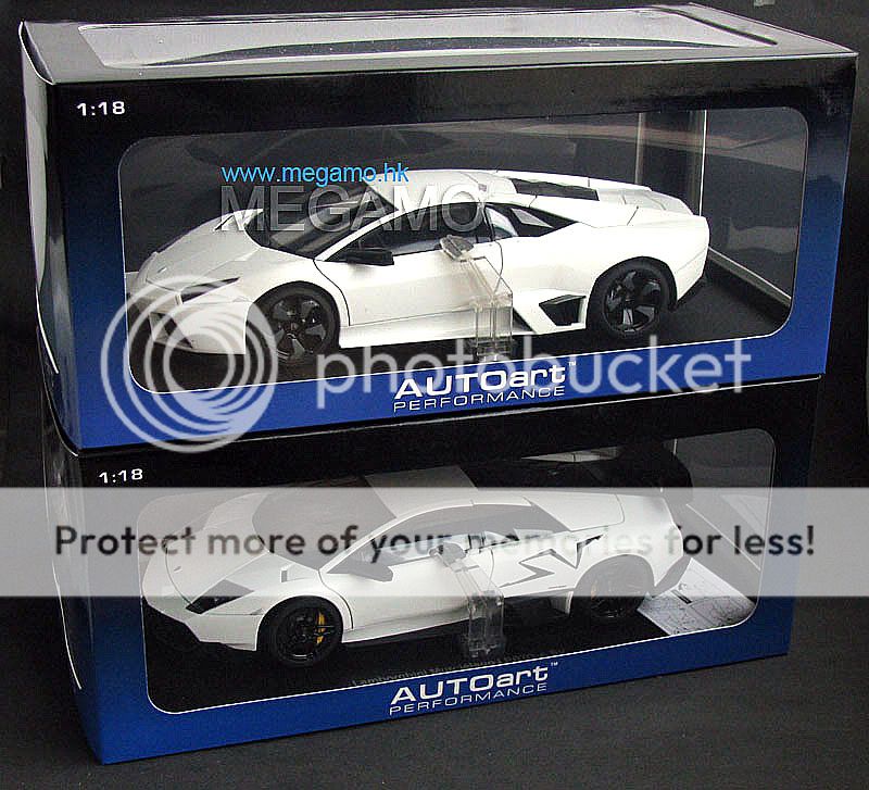 18 AutoArt Lamborghini LP670 4 SV Matt White + Reventon + Freebie 1