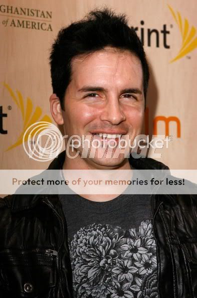 http://i398.photobucket.com/albums/pp69/pecity/halsparks.jpg